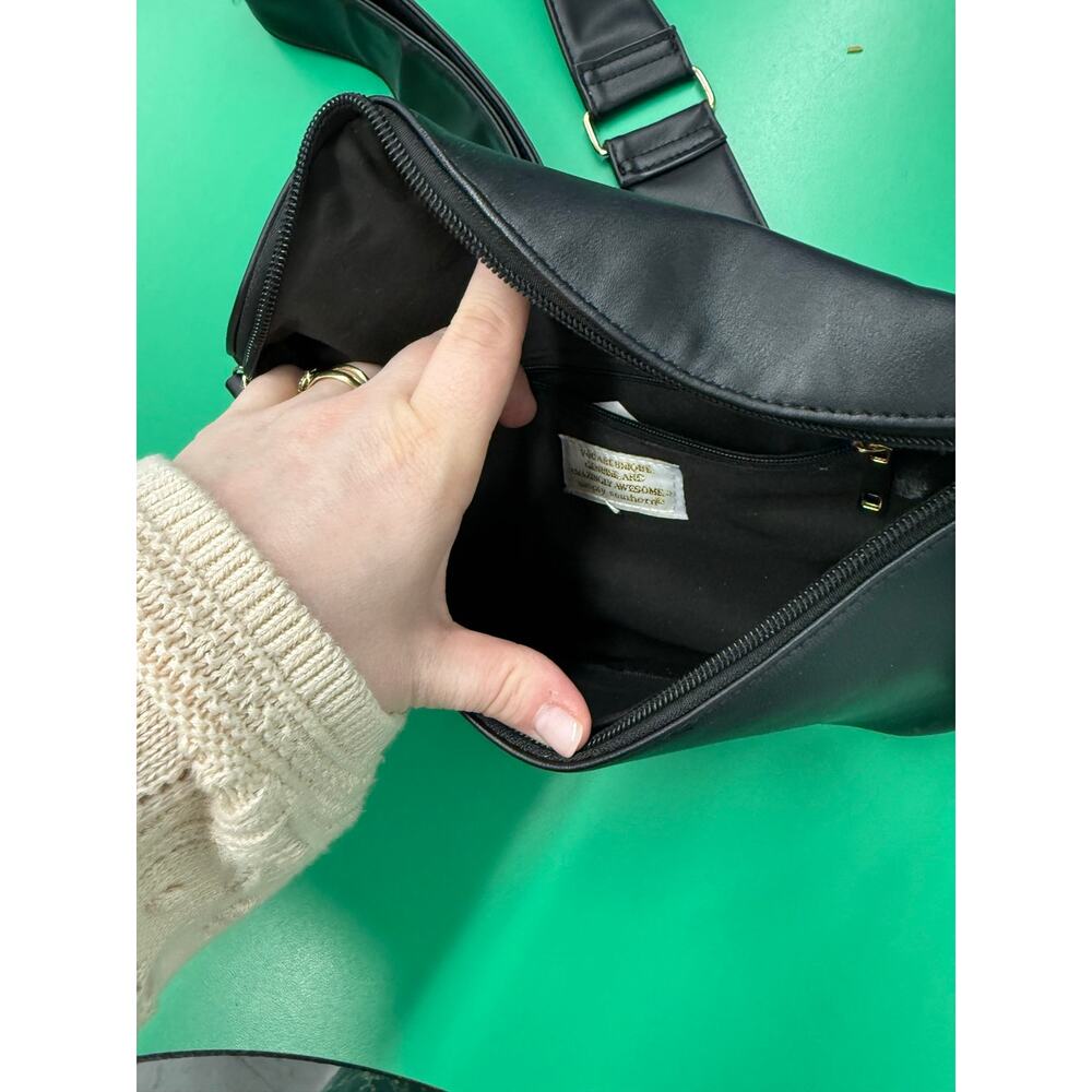 Simply Southern Black Faux Leather Crossbody Bag Purse Minimalist - Picture 3 of 4